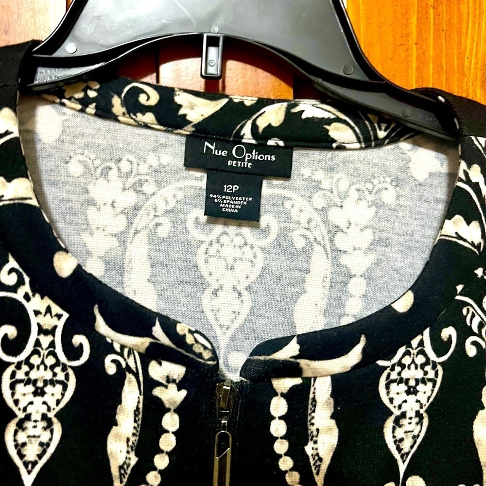 Black and Cream Patterned Jacket - Soooo soft! 12P